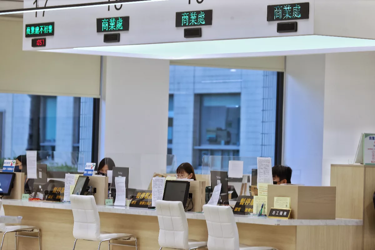 年改見成效！2023年公務人員 平均退休年齡延後三歲